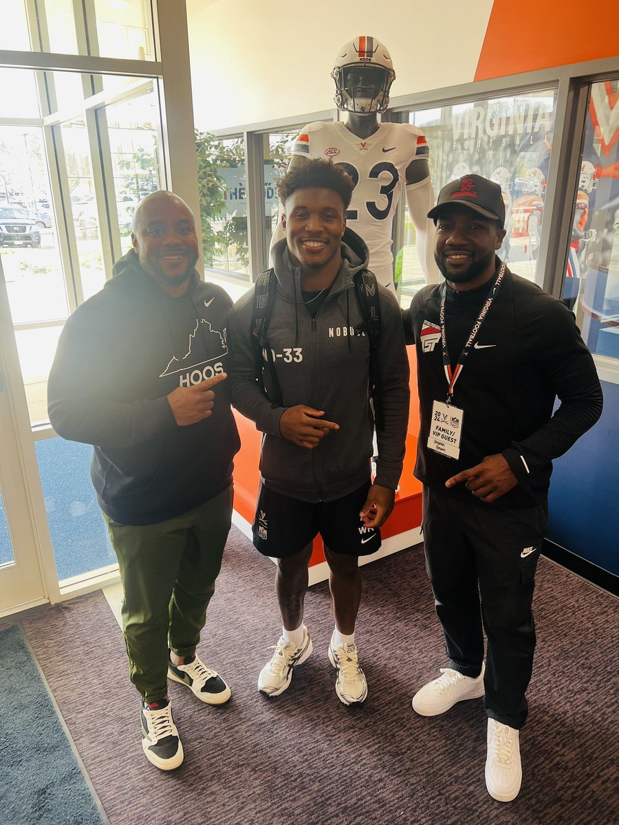Told my guy @Coach_Mims2 #4 would be in great hands for his position work throughout the draft process and he handled his business again today. Not to mention, the hospitality from the: coaches, recruiting, strength, & support staffs at @UVAFootball was unmatched for pro day. 🤝