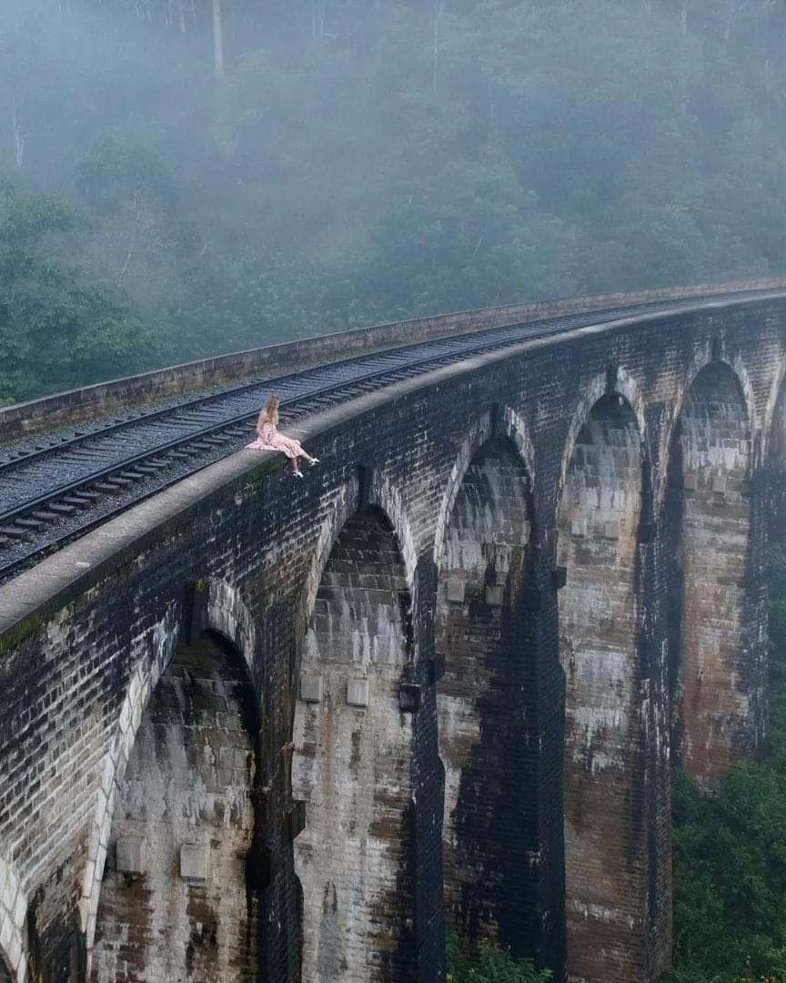 𝐍𝐢𝐧𝐞 𝐀𝐫𝐜𝐡𝐞𝐬 𝐁𝐫𝐢𝐝𝐠𝐞 - 𝐄𝐥𝐥𝐚

#SriLanka #travel #travelsrilanka #traveldestination #Ella #demodara