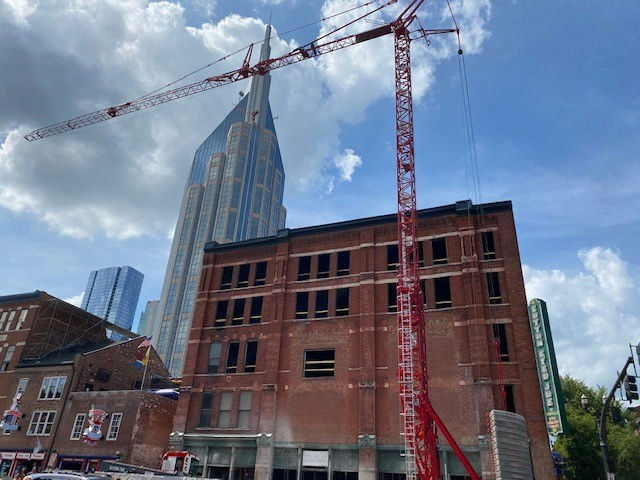 We have expanded our vertical access services by adding self-erecting tower cranes. Now you can reduce jobsite congestion by reaching the entire grid of your jobsite with a single crane. 
#LiftingInnovation #selferectingcranes #ONEMcDonough #elevate #building #contractor #builder