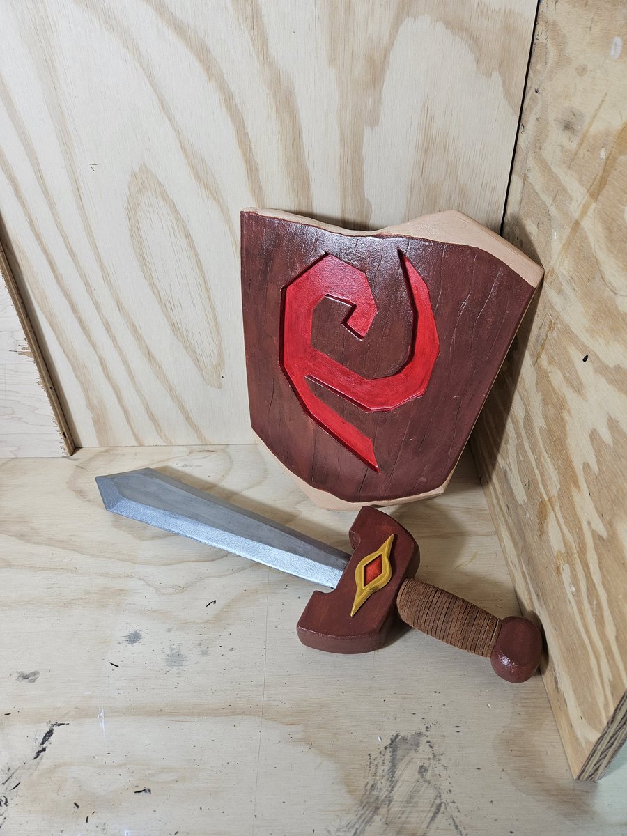 GhostwoodC's tweet photo. Just some fun stuff #legendofzelda
#zelda #ocarinaoftime #dekushield #dekusword #cosplay #cosplaymaker #evafoam
Listings coming soon,  but #commissions are open! #linkinbio #etsy https://t.co/ukPcNhEDLY
