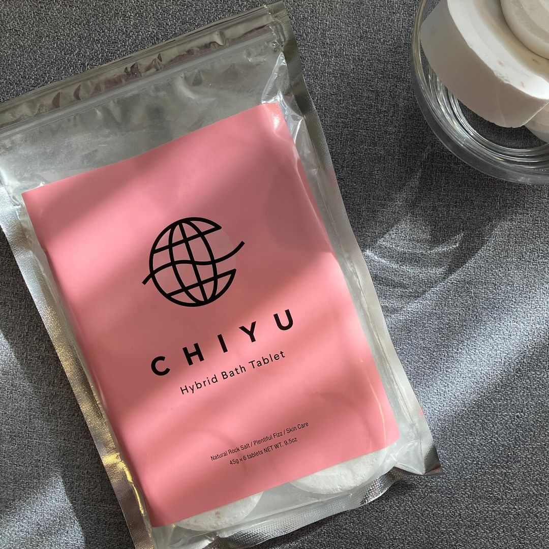 encrew_official's tweet photo. 【CHIYU💞】

天然ミネラル豊富なヒマラヤ岩塩（ピンクソルト）炭酸タブレット🫧

梨とお花の香りで癒されるし、ヒアルロン酸・コラーゲンが配合されていて美肌になれちゃう💖

お風呂の時間も楽しんじゃおう✨

#エンクルー ＃入浴剤  #バスタブレット https://t.co/lFR4AzKGZi