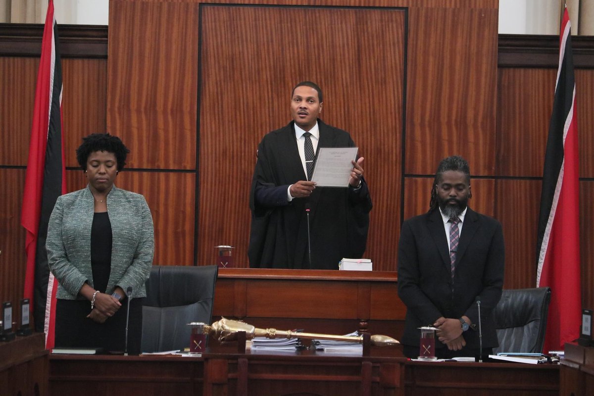 nigeldefreitas's tweet photo. #fromthechair
12th sitting
4th session
12th Parliament
19/03/24
The motion to increase the borrowing limit under the Development Loans Act was carried with
22 votes For
6 votes Against
0 Abstentions
Photos courtesy the Parliament. https://t.co/hCAqy7BEjT