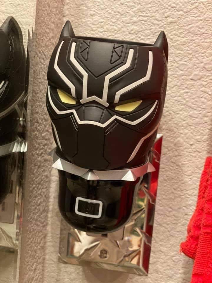 Get the Black Panther Scentsy Buddy & Wall Fan Diffuser at unbeatable clearance prices! Scentsy Buddy: $9🇺🇸/$11.80🇨🇦 (was $45🇺🇸/$59🇨🇦). Wall Fan Diffuser: $7🇺🇸/$9.20🇨🇦 (was $35🇺🇸/$46🇨🇦). Limited stock—act fast!

#galaxybars #clearancefinds #marvelblackpanther #cats