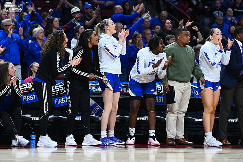 Presbyterian notches the fourth Women's NCAA Tournament win in 𝗕𝗶𝗴 𝗦𝗼𝘂𝘁𝗵 𝗛𝗜𝗦𝗧𝗢𝗥𝗬 and the conference's second victory in three years! 👏👏 #BigSouthWBB | 📸: @MarchMadnessWBB