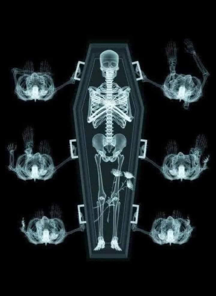 Талийгаач гэдэг үгийг бараг нийтээрээ хэрэглэх юм. Энэ “Талийгаач” гэдэг үгийг хэлэхийг цээрлэдэг хатуу үг. 

Нас барагсдыг өндөр наслаад явах цагтаа явагсдыг “Бурхан болооч” гэж дууддаг. Өвчнөөр нас барагсдыг “Өөд болооч” гэж дууддаг. Бага насандаа нас барагсдыг “Одооч” гэж