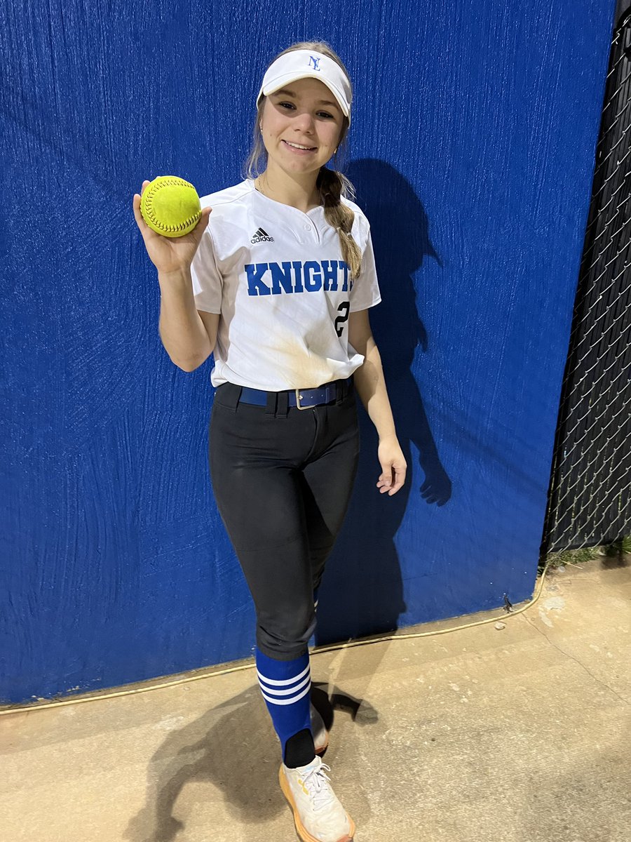 A 3-run 💣 tonight for <a href="/AbbeySoftball/">Abbey Softball</a> signee <a href="/CGDellinger2024/">CG</a>!  💪🏻👏👏
<a href="/HussBrad/">Team North Carolina-Huss</a> <a href="/TeamNCSoftball/">Team North Carolina Softball</a>