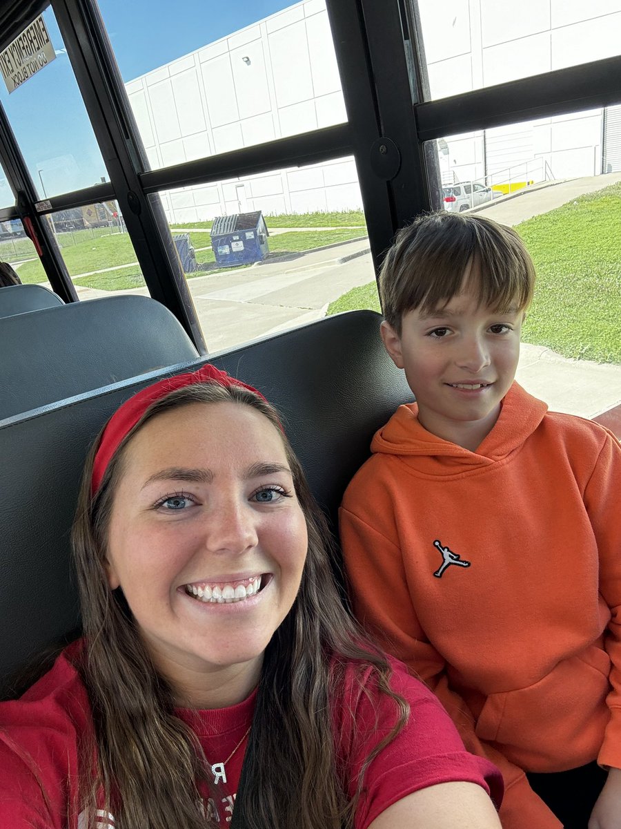 Rachael Cox tweet media