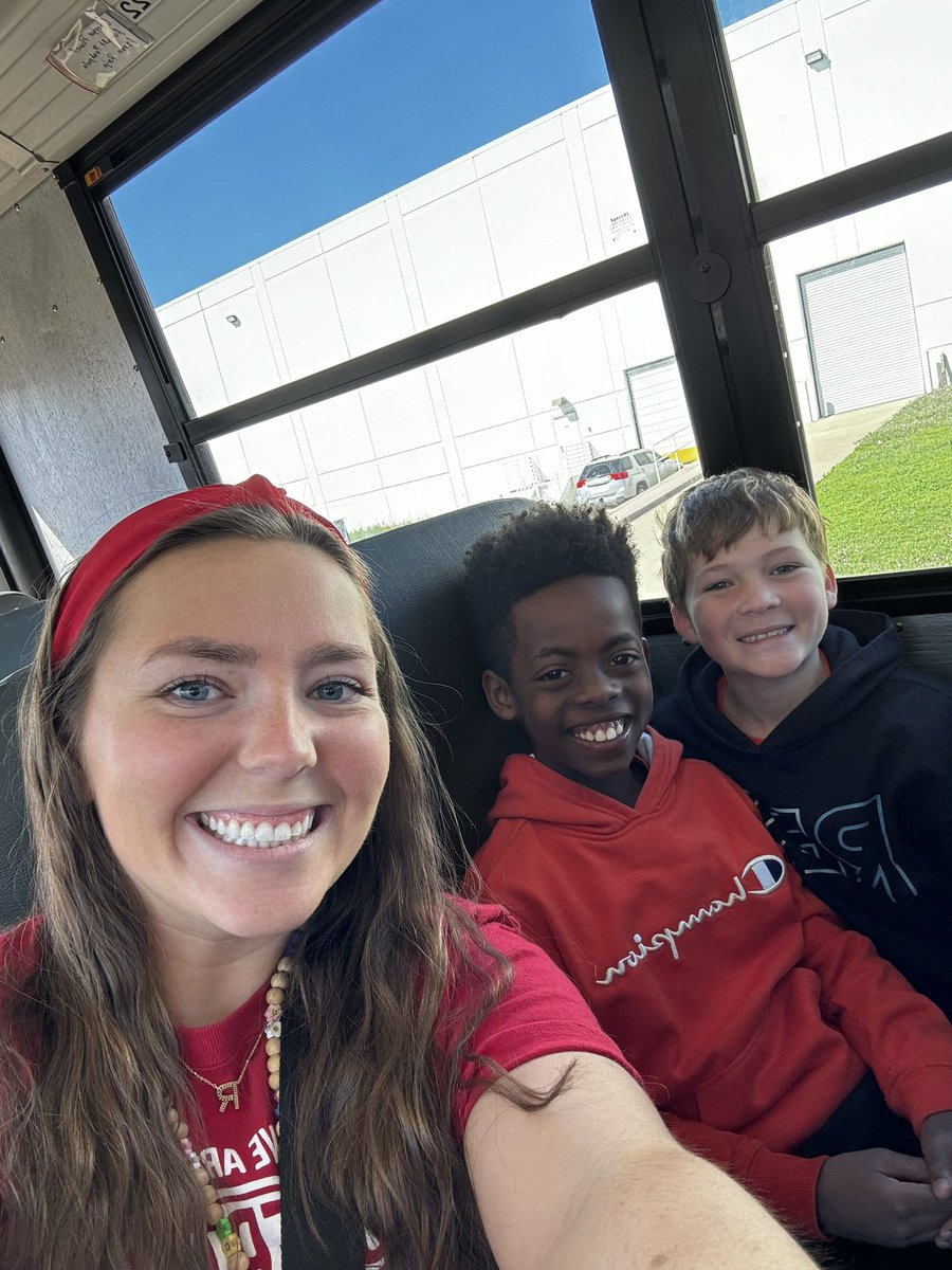 Rachael Cox tweet media