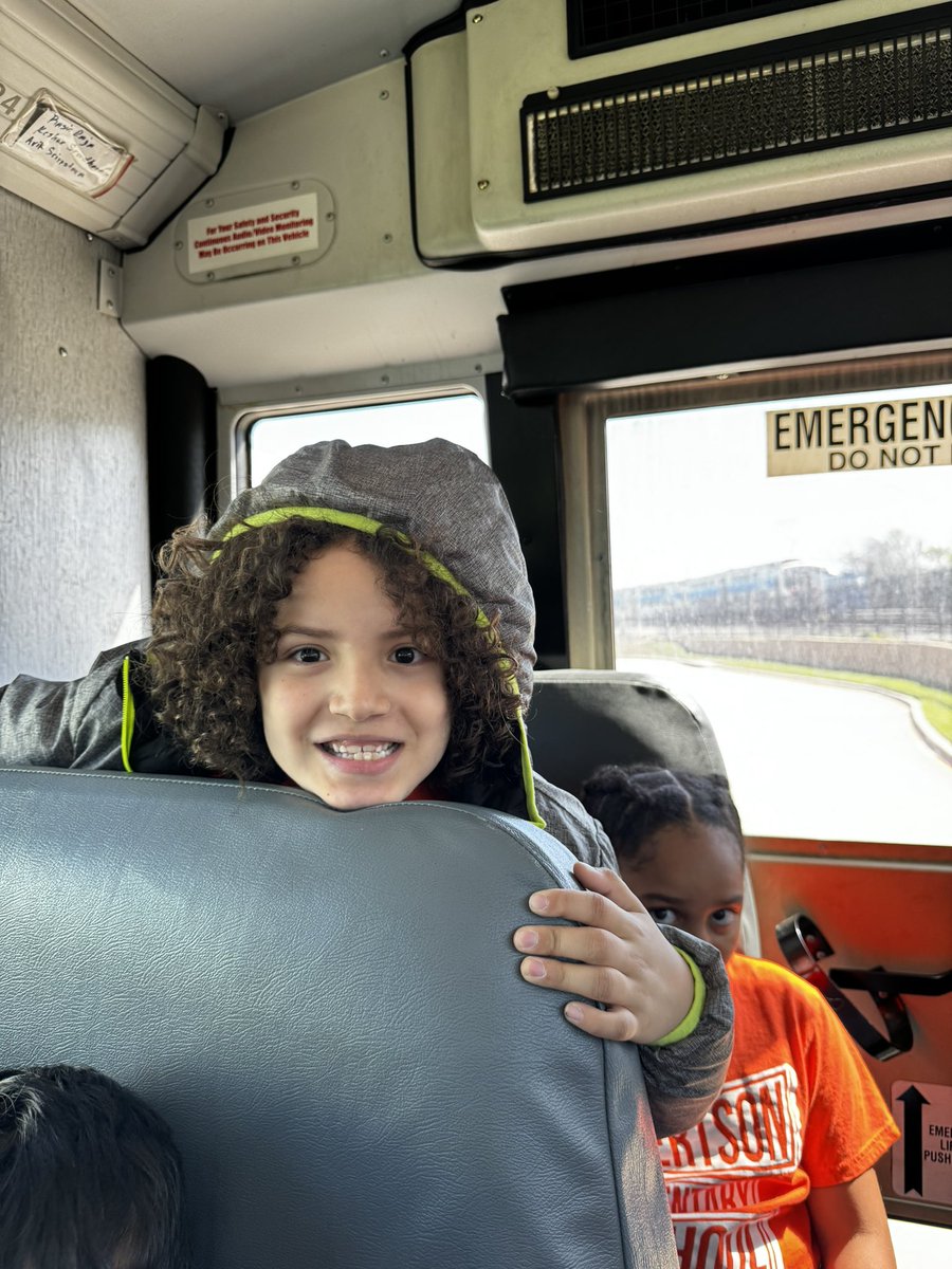 Rachael Cox tweet media