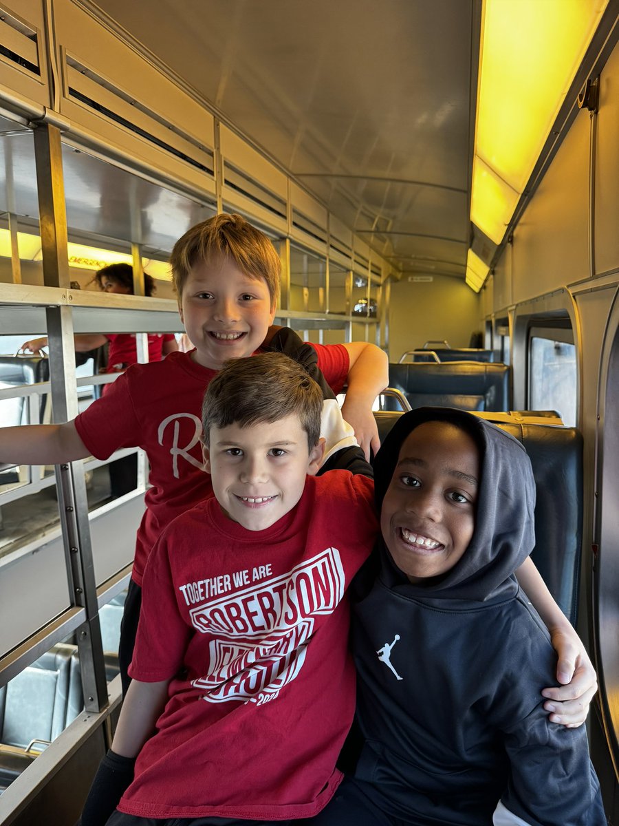 Rachael Cox tweet media