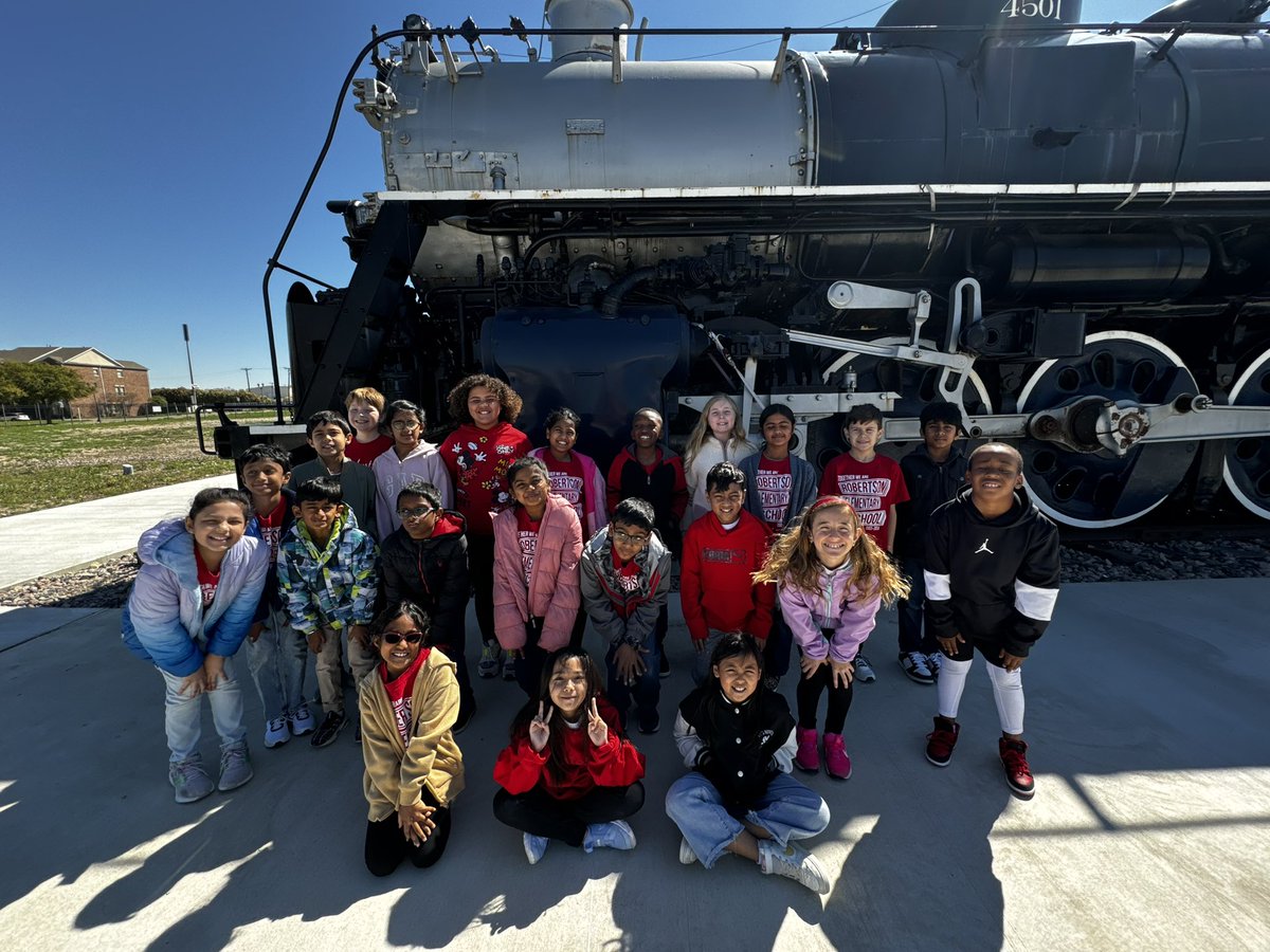 Rachael Cox tweet media