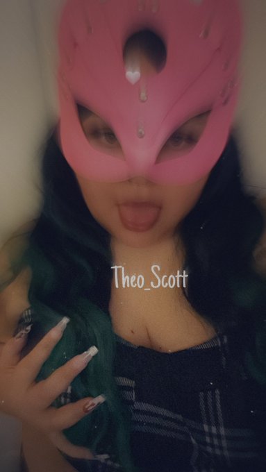 Buy my snap and give me extra money for being hot 🫶🏻  $IraTheo https://t.co/0XPtvfx1Rm