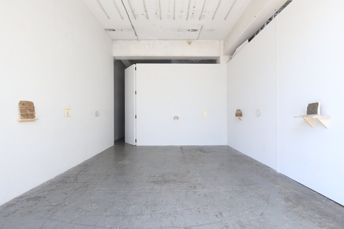 【3/24まで！】
展覧会「具ささ（つぶさささ）」は3月24日（日）で終了します。ぜひご高覧ください。

アーティスト｜大田黒衣美、黒田岳、斎藤玲児、武内もも、千葉雅也
キュレーション｜遠藤水城
会場｜青山｜目黒（〒153-0051 東京都目黒区上目黒2-30-6）
料金｜無料
haps-kyoto.com/tsubusasasa/