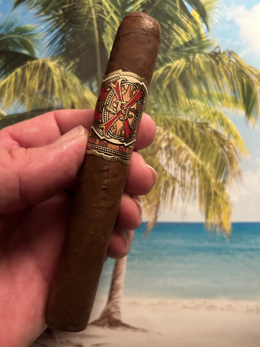 @Mike_W_Simpson @bigbucky24 @ChacocII @writercimasuda @blaineblaine @MFC_182 @JARMHABANO @erickmichaus @TheDaveMags @Cigar_Lair @BurnerGSmith @DarylUpdike @BobbyZ256 @caviarhound @AnnapolisAsh @joseblanco809 #WildCardWednesday #Smokin @AFuenteCigars #Opus❌ Double Robusto