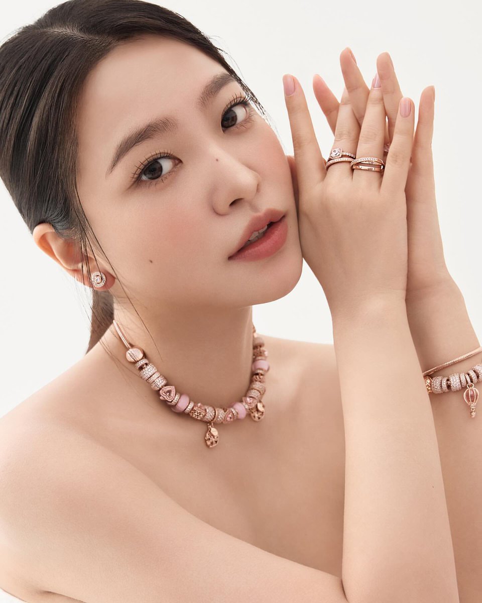 YERI. tweet media
