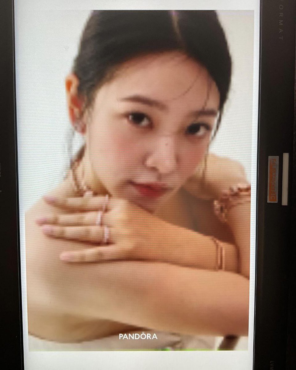 YERI. tweet media