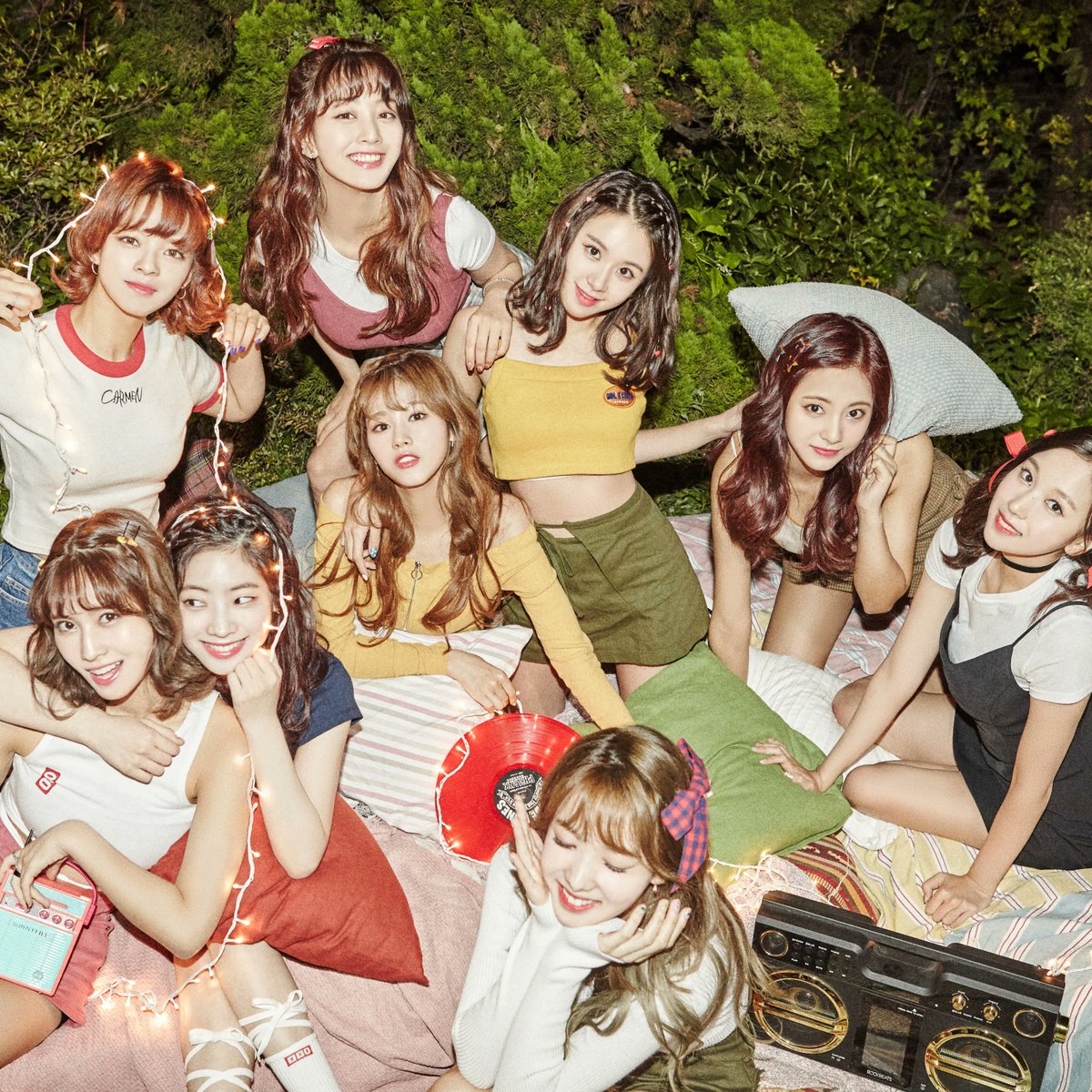 TWICE_Charts tweet picture