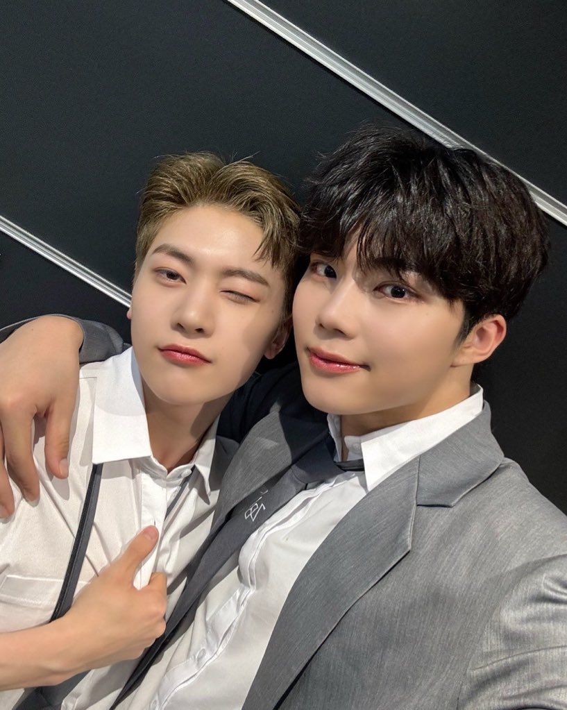 ~원~ tweet media