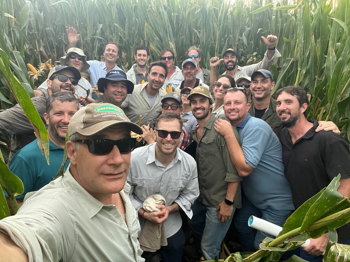 Nahuel Peralta (@nperalta21) on Twitter photo Recorrida de ensayos de maíz para generar espacios de intercambio con foco en posicionamiento de híbridos, recomendaciones agronómicas de densidad y Nitrógeno, protección de cultivos, sustentabilidad y digitalización . Una propuesta de valor integrada. Deluxe! ✅🚀 <a href="/AgroBayerAR/">Agro Bayer</a> Recorrida de ensayos de maíz para generar espacios de intercambio con foco en posicionamiento de híbridos, recomendaciones agronómicas de densidad y Nitrógeno, protección de cultivos, sustentabilidad y digitalización . Una propuesta de valor integrada. Deluxe! ✅🚀 <a href="/AgroBayerAR/">Agro Bayer</a>