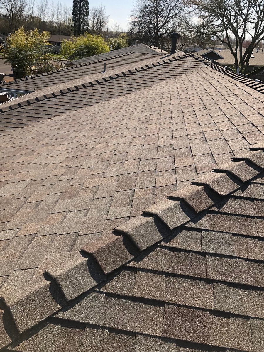 PortlandGutter's tweet image. 🌟Spring into Savings with a New Roof! 🌟
🌷 Upgrade your home this spring with our expert roofing solutions! Quality materials, prompt service, and unbeatable affordability. Contact us today for a free estimate!
📞Call now (503) 575-7267