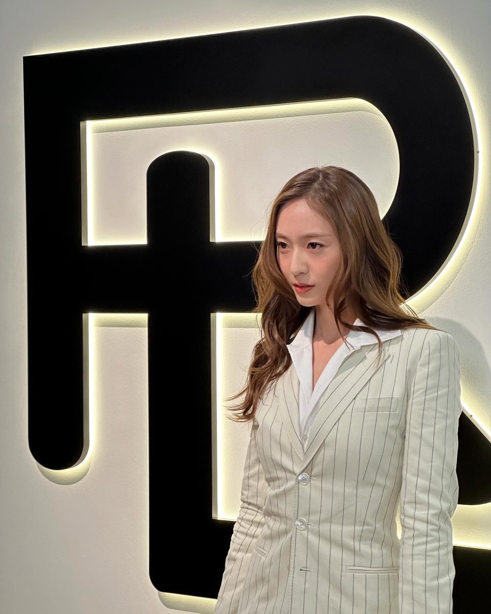altvalorasoo's tweet photo. Krystal’s instagram update🤍
“vousmevoyez: #RalphLauren #RLCollection #RLSP24” https://t.co/lpg0muXQ4O