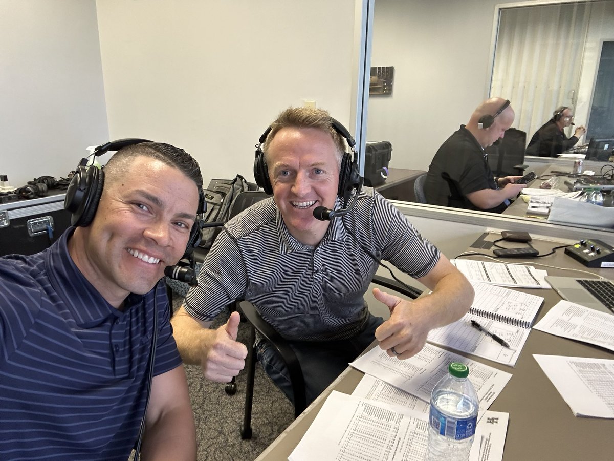 cruzzin13's tweet photo. We are on live @espn calling 2nd game of the Silver Glove Series @RiceBaseball vs @UHCougarBB  @mattpedersen5 https://t.co/inJF3IhHvs