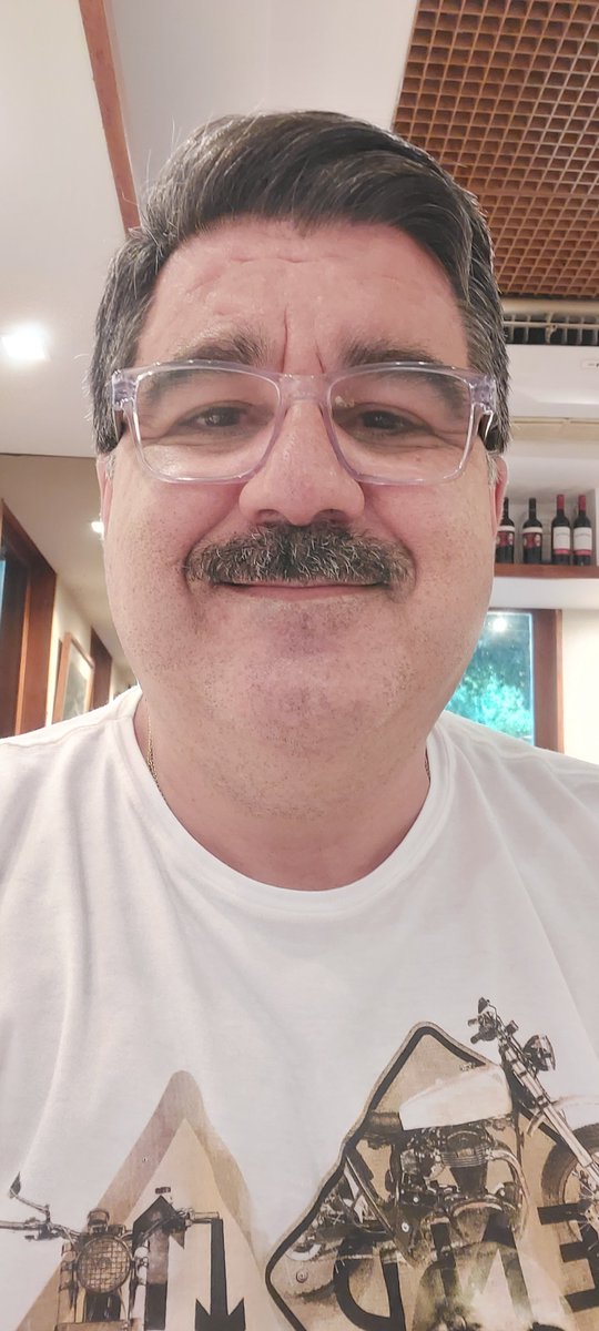pintocarn's tweet photo. Hoje sem o bigode... https://t.co/5cWZ3KmUEh