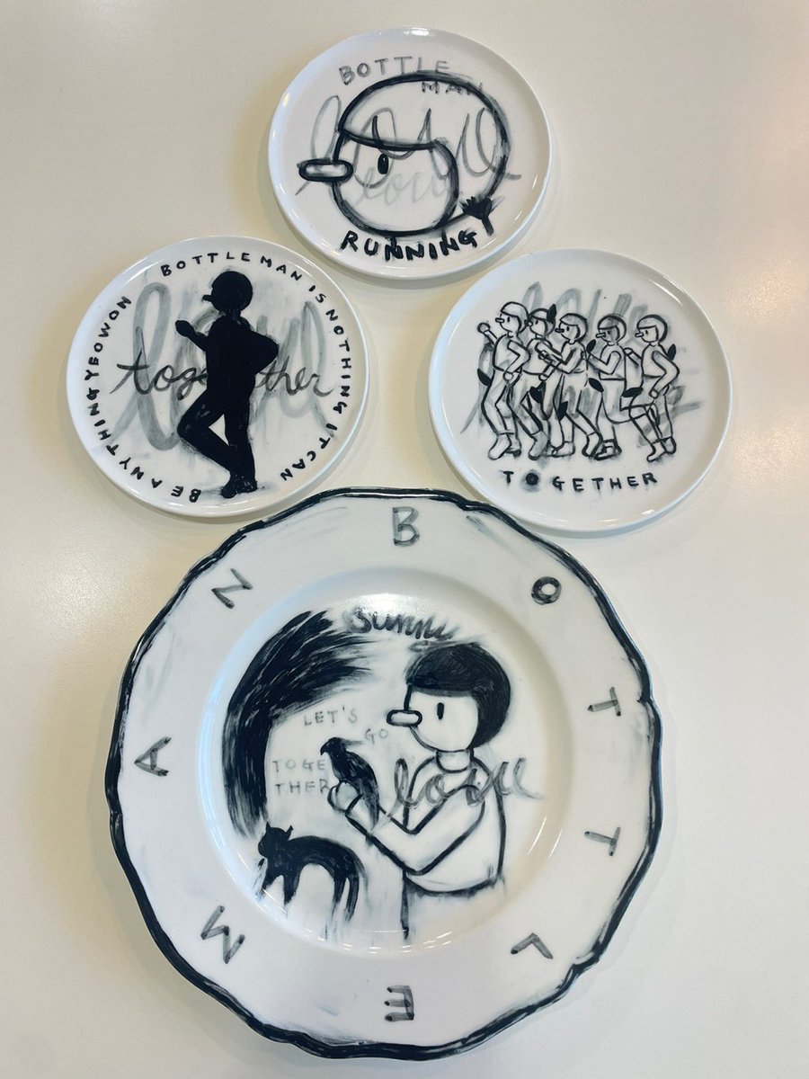 4월 개인전
도자기 작품이 
잘 완성되었네요~~~^^

여원 초대개인전
장난감 전
2024.4.4~4.14
Eagel gellery(Busan)

많은 관심 부탁드립니다~~