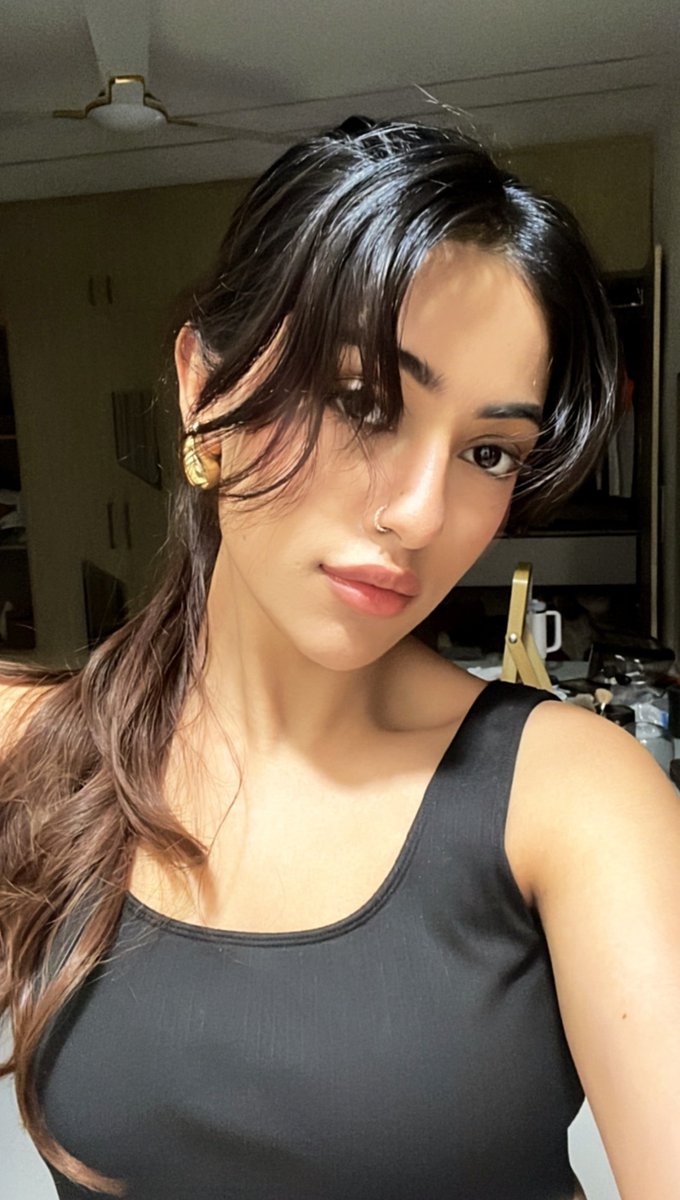 GJKZ4mhWcAAAAU3?format=jpg&name=medium