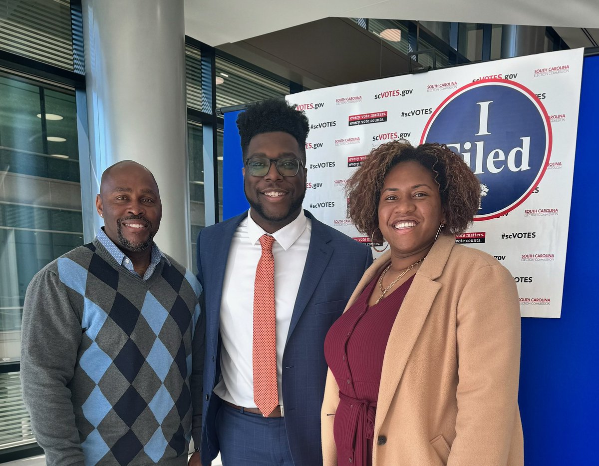 TCulliverForSC's tweet photo. Today was a good day! Thankful for my family and my team. For me, this is all about giving our community the best chance to thrive. Now let’s go win this election and start building the future we deserve, for ourselves and the generations that follow #filingday https://t.co/CYwgPBnqz3