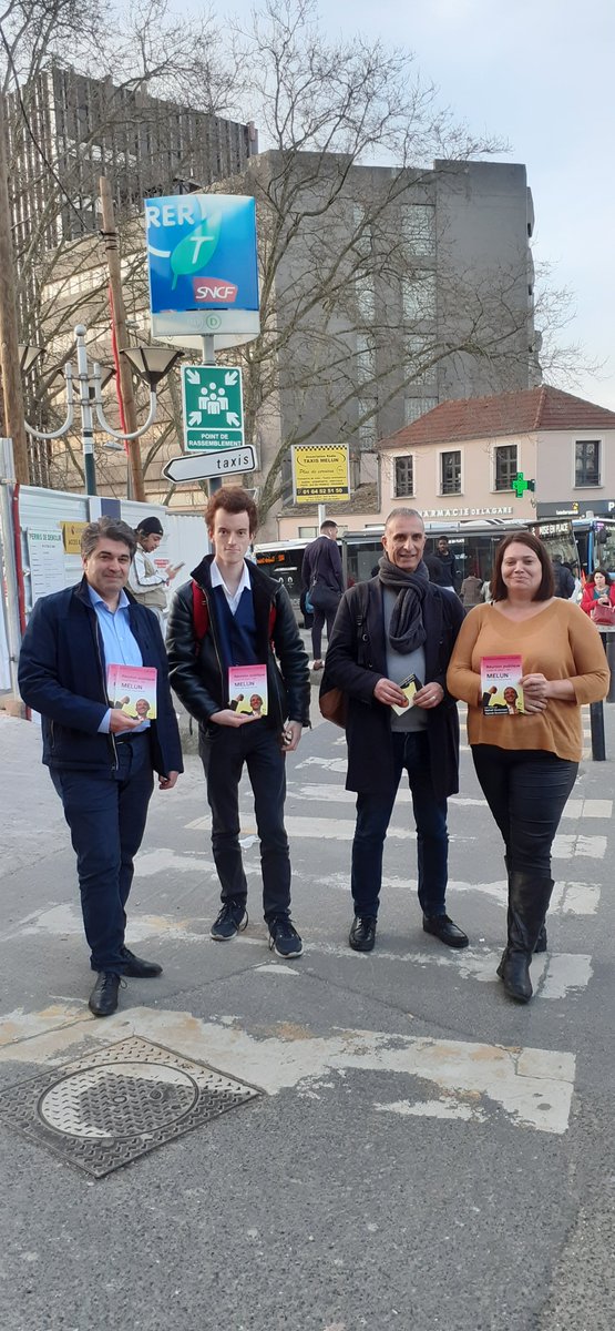 Début de campagne #electionseuropeennes2024 à la gare de #Melun de <a href="/ps_melun/">𝐏𝐒 𝐌𝐞𝐥𝐮𝐧 🌹</a> mardi 19 mars pour annoncer la réunion publique de la liste conduite par  par <a href="/rglucks1/">Raphael Glucksmann</a> ! RDV lundi 25/03 19h stade J. Marinelli ! cc <a href="/GILLIERCline1/">GILLIER Céline</a> <a href="/PSseineetmarne/">Parti Socialiste 77</a> <a href="/PlacePublique77/">Place Publique Seine-et-Marne</a>