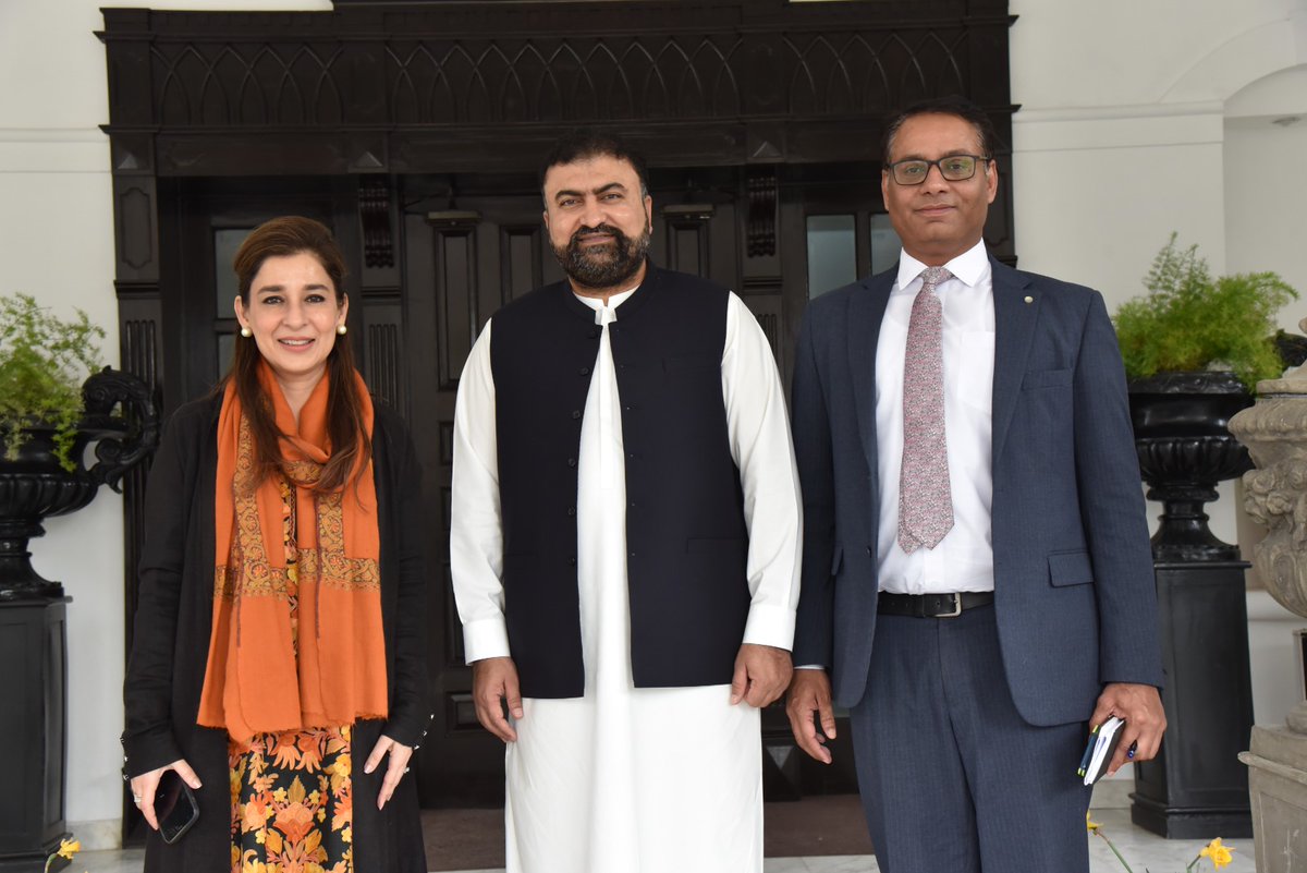 The Chairperson @NCRC_Pakistan @AyeshaRaza13 along with member Sindh/Minorities @PirbhuSatyani called upon the Chief Minister of Balochistan Mir Sarfraz Bugti @CMOBalochistan to address critical child rights issues. The Chief Minister expressed his commitment to: ✅ raise the
