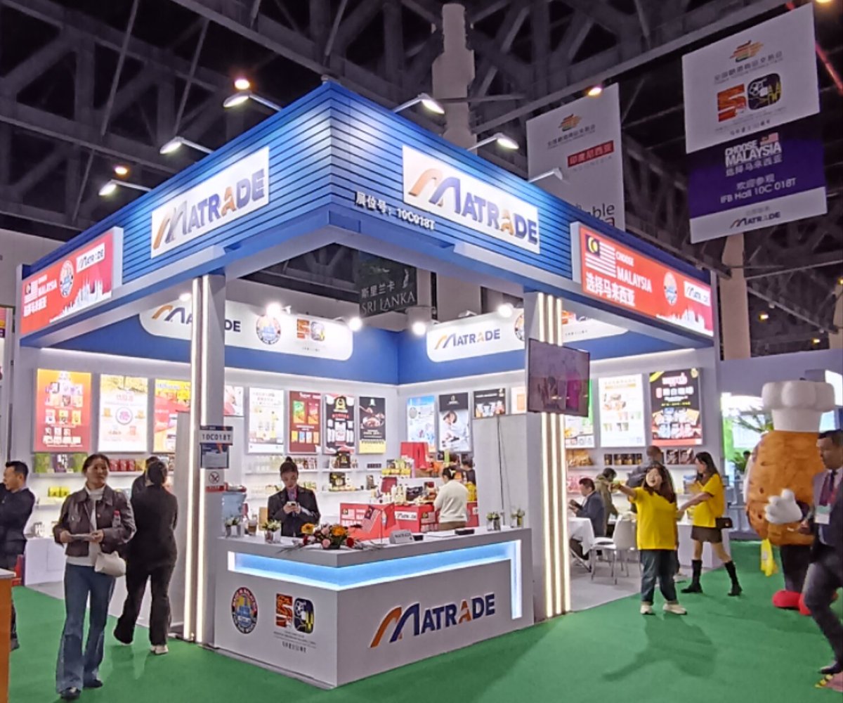 ZetaDaddy's tweet photo. The 110th China Food & Drinks Fair #CFDF in Western China Int'l Expo City #Chengdu greets over 600k unique visitors, foreign & domestic provinces.
Over a million hotel rooms snapped up this period steaming the city buzzing with tourists 😍🤗
@Amazingsichuan @goto_matthew https://t.co/EqrLeqgty1