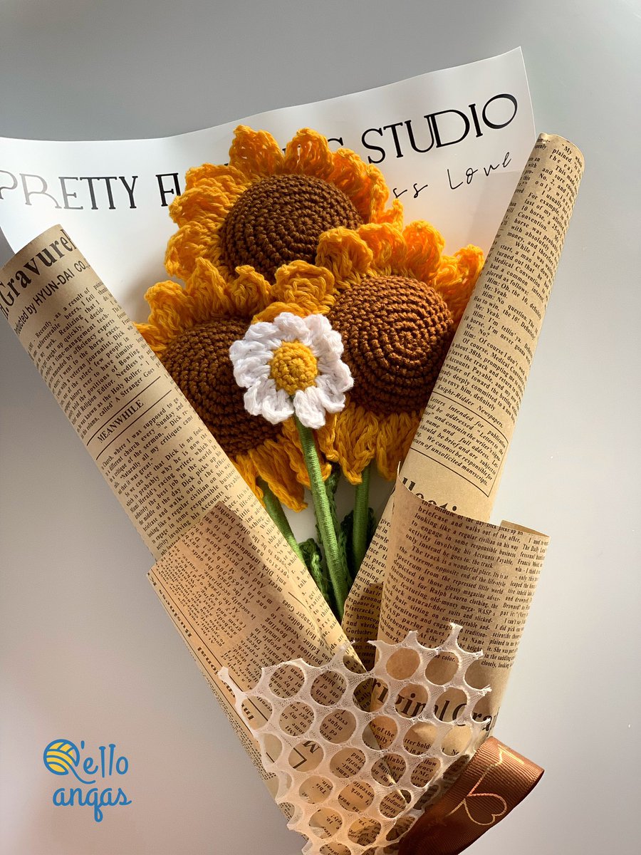 Alegra el día de tu persona favorita regalándole flores amarillas 🌻🫶💛. 
#floresamarillas #21demarzo #lima #peru #qelloanqas #crochet