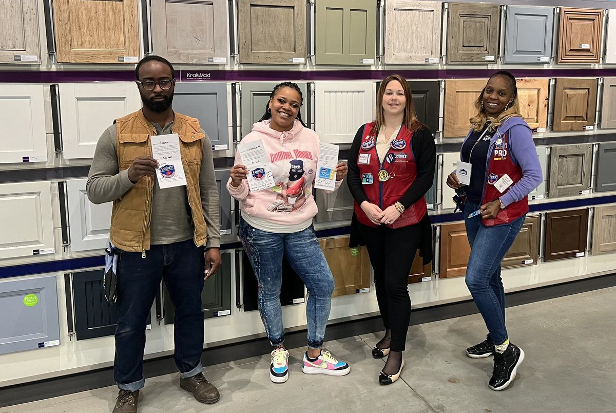 During our speciality spot light we recognized a few specialist for their achievements. Damon our newly promoted flooring specialist was awarded recognition for his outstanding LTR performance for the past week, Victoria our home decor specialist was awarded for her outstanding