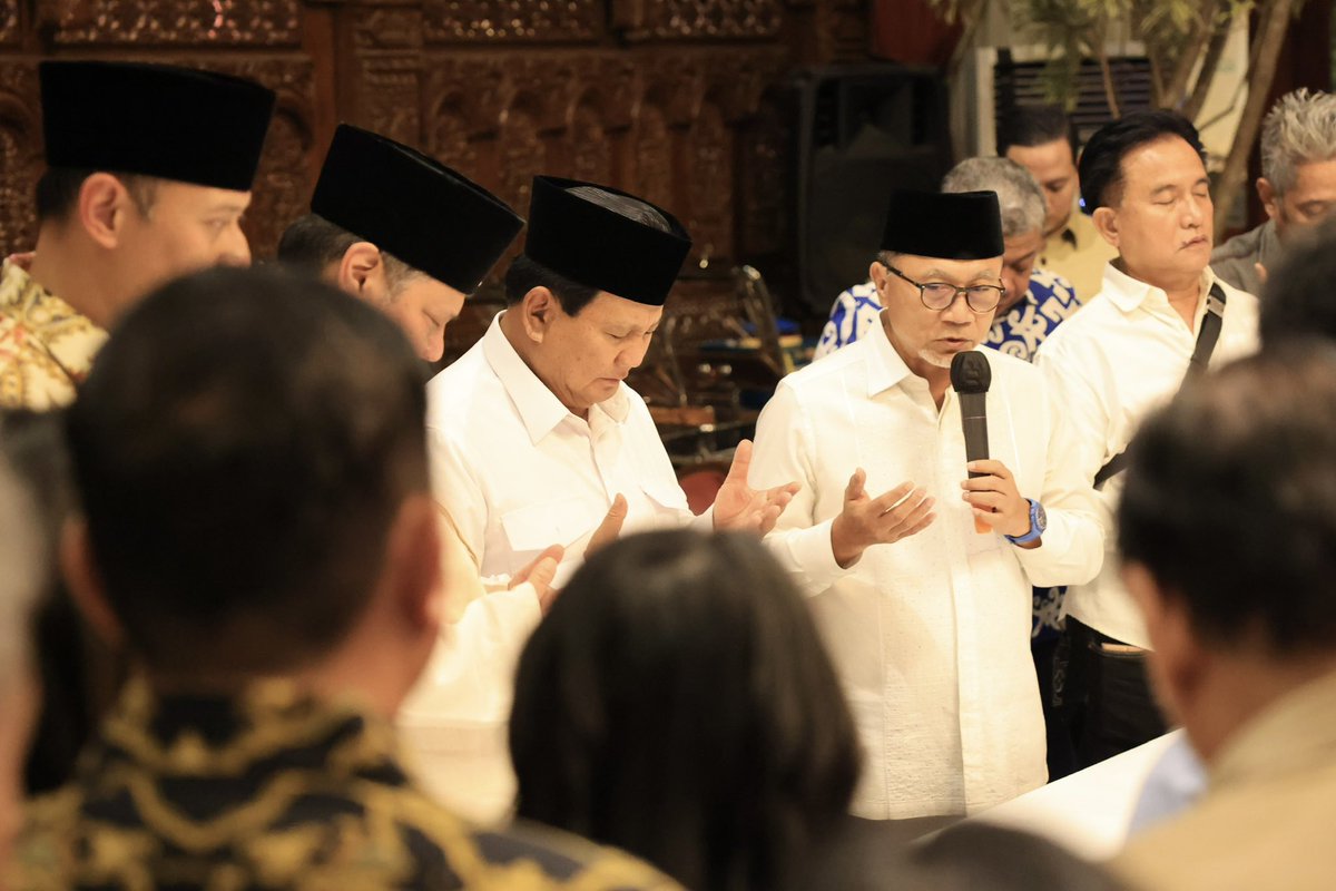 Alhamdulillah rekapitulasi nasional Pemilu 2024 telah selesai. Pasangan Prabowo-Gibran unggul di 36 dari 38 provinsi se Indonesia. Ini merupakan kemenangan seluruh rakyat. Saatnya melangkah bersama, cukup sudah silang sengketa, akhiri kebencian, demi Indonesia maju di masa depan