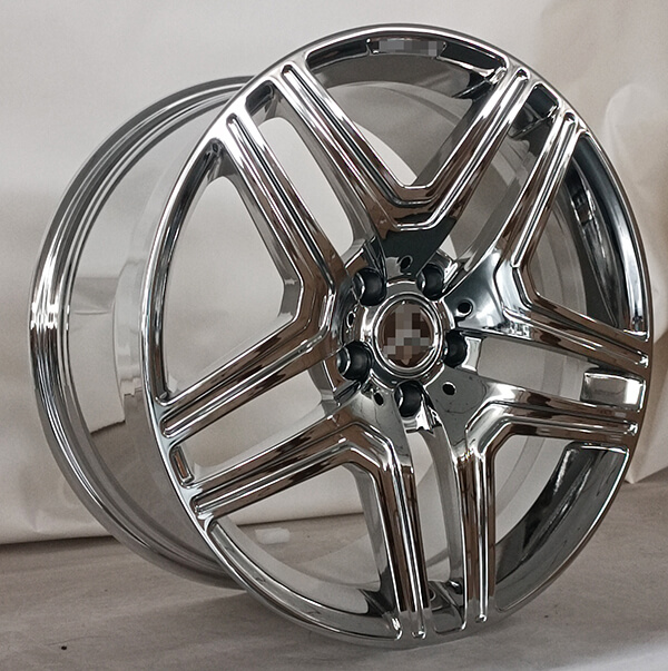 silver chrome wheels for 2012 mercedes cls550
front 19x8.5, rear 19x9.5

#chromewheels #chromemercedeswheels #cls550rims