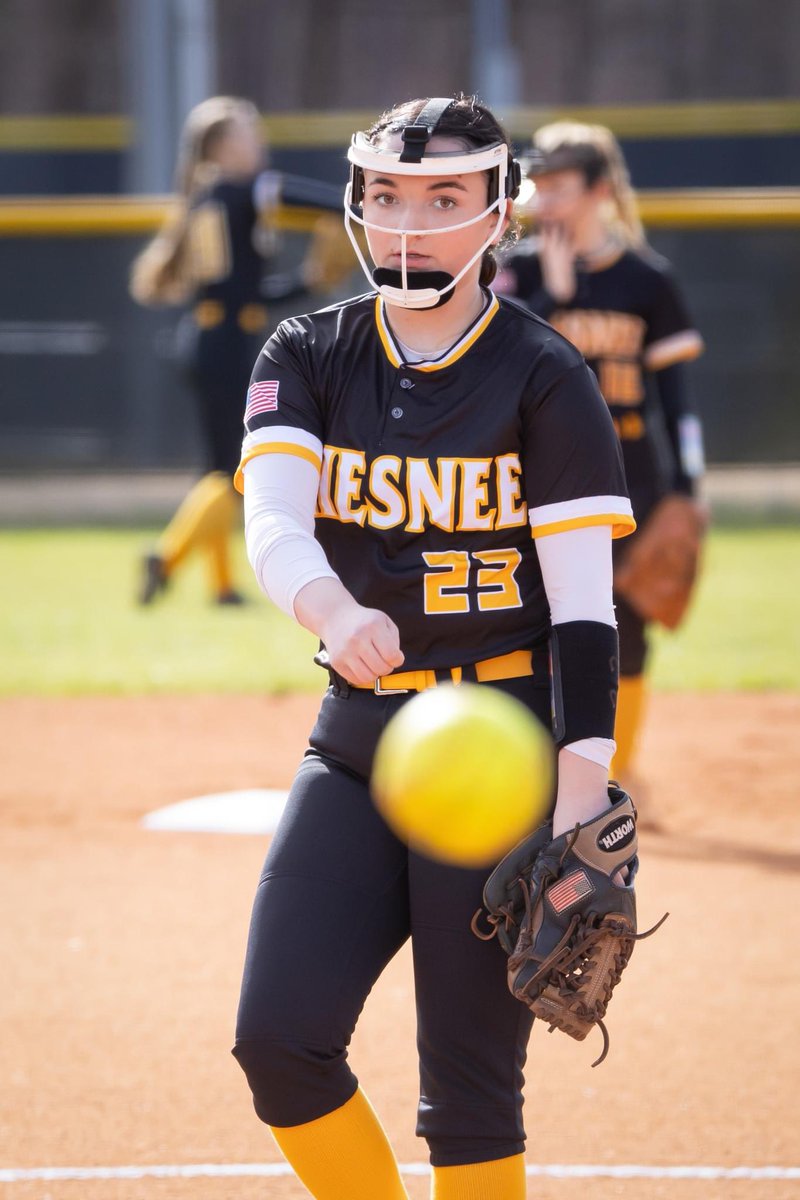 Eagles Softball Picks Up Region Road Win Over Red Devils on Wednesday Night 

@BSSportsJournal @Chesnee_Eagles @ChesneeUpdates @CHSsoftball2023 

@AndrewEison recaps the game

boilingspringssportsjournal.weebly.com/chesnee/chesne…