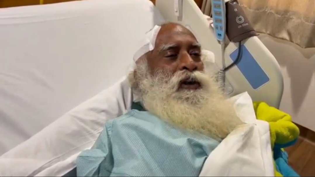 ambedkariteIND's tweet photo. Jaggi Vasudev's religious inner engineering has failed, Sadhguru surrendered to science, Again Science won... https://t.co/xG5ioimN3N