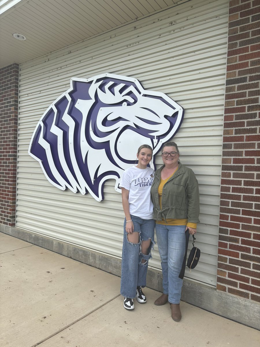I had an amazing visit with <a href="/OuachitaSB/">Ouachita Softball</a>!! Truly blessed for the opportunity to tour such a beautiful campus!!💜💛🐅<a href="/FullCountjj/">jeff jackson</a> <a href="/FinleyTobi/">Tobi Allason Koonce</a> <a href="/AthleticsBoney/">Athletics Jendro/Boney 18u</a> <a href="/AthleticsJendro/">Athletics Jendro National 18u.</a> <a href="/BrianJendro/">Athletics jendro</a>