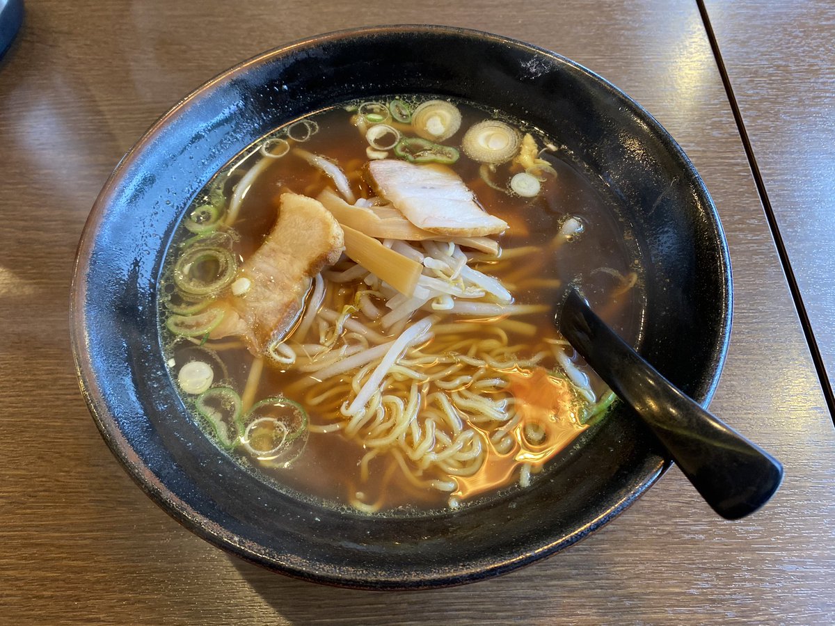 kaogaiionnna's tweet photo. #よぞランチ #よぞラミン #MBDH https://t.co/8tfhEnKbj5