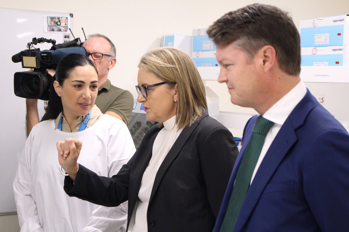 VCGS was pleased to welcome Victorian Premier @JacintaAllanMP and Medical Research Minister @BenCarrollMP to announce the addition of the inclusion of SMA and SCID in the newborn screening program today. Read Mariana’s story: lnkd.in/gvAum2QQ @MCRI_for_kids @VicGovDH