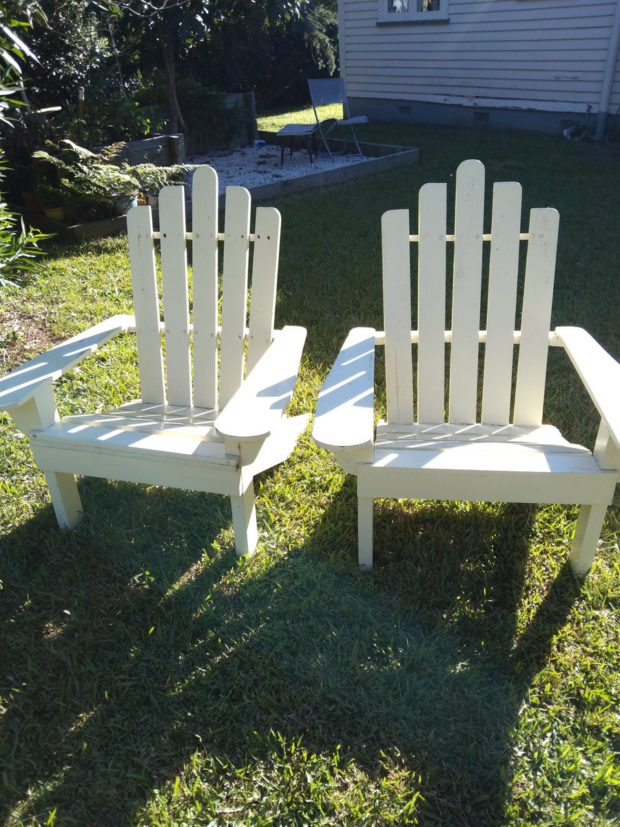 WoodOnWineNZ's tweet image. Love a dump shop score. $60 the pair with free delivery because I supply them with empty honey drums to resell :) #HaurakiReuseCentre #Paeroa