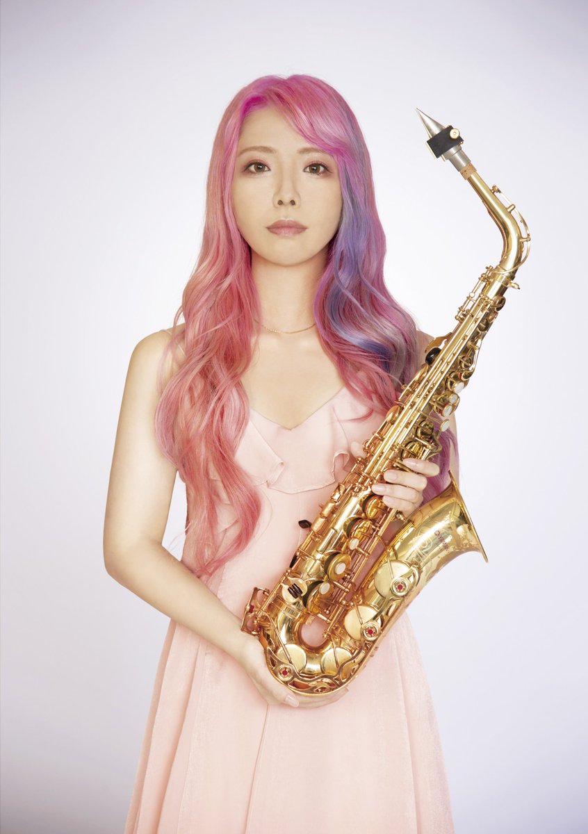 Voice1422's tweet image. 明日3/22（金）お昼12時から生放送！
メールテーマは『フリー』！
自由なメッセージでOKです！

ゲストはサックスプレーヤーの #ユッコ・ミラー さん（@yuccomiller）！

質問・応援メール待ってます！
✉voice@jorf.co.jp

#杜野まこ #ラジオ日本(FM92.4MHz/AM1422kHz)#jorf #hv1422 #ユッコミラー