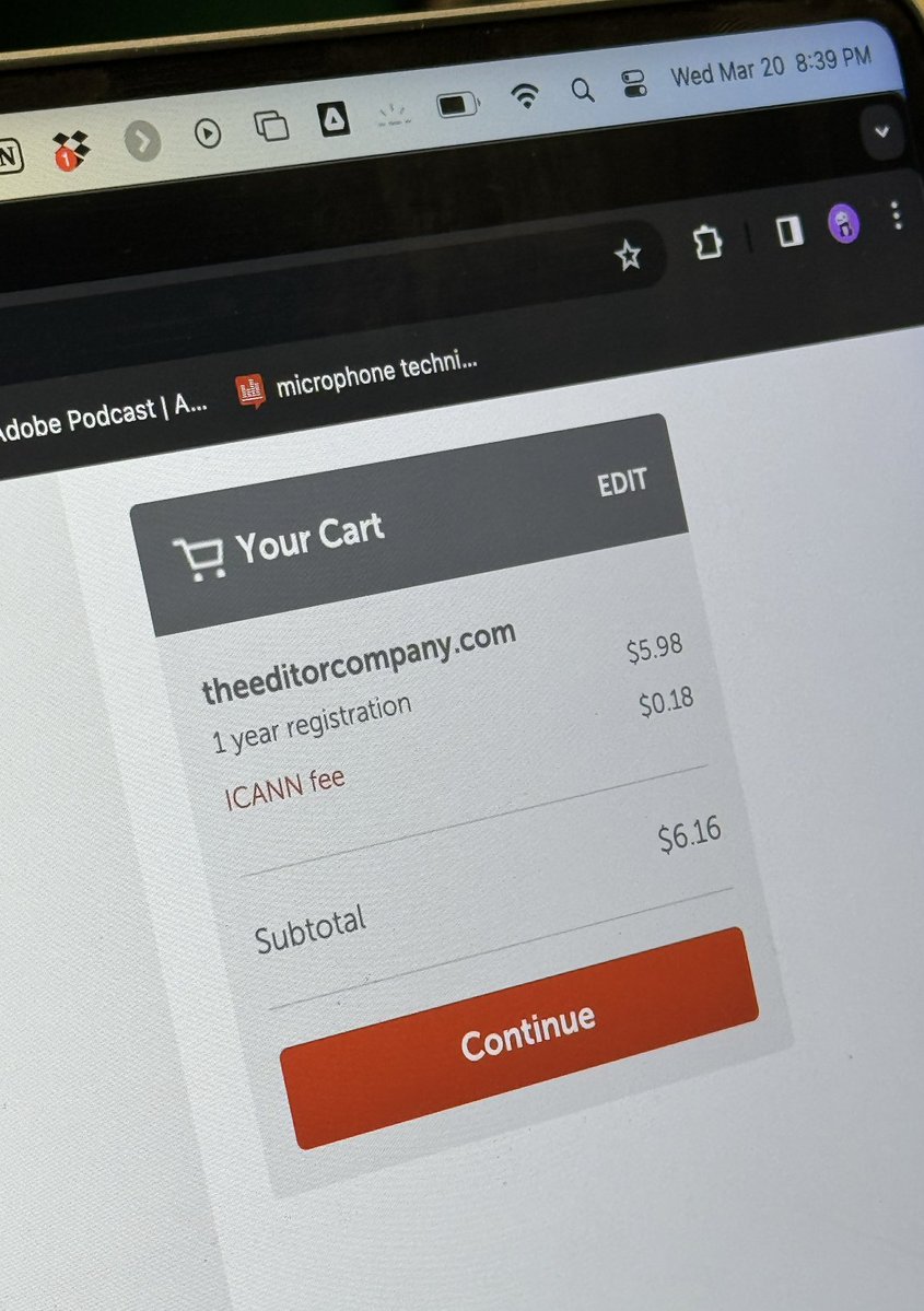 wordisbonz's tweet image. I&apos;ve used every editing software out there.

They&apos;re all trash. 

For context, I&apos;ve been editing since I was 8 years old. 

I started with Windows Movie Maker. 

Making silly homemade videos, skateboarding vids, &amp;amp; counterstrike source gameplays. 

Then I made my way onto Vegas…