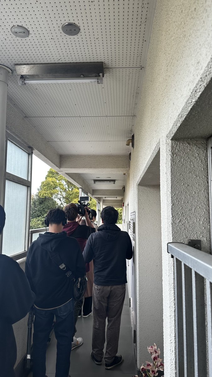 gigbase_jp's tweet photo. 先日放映された「THE TIME,」でギグベースを特集していただいたのですが、その取材が私の広報としての初仕事でした💪

取締役の西口が現場で演者として対応…
やっぱり上司の背中は大きい！！
本当に頼れる方だなと実感しました😌

そんな取材の裏側をチラッと公開…！

#企業公式相互フォロー https://t.co/djUiNzit3K
