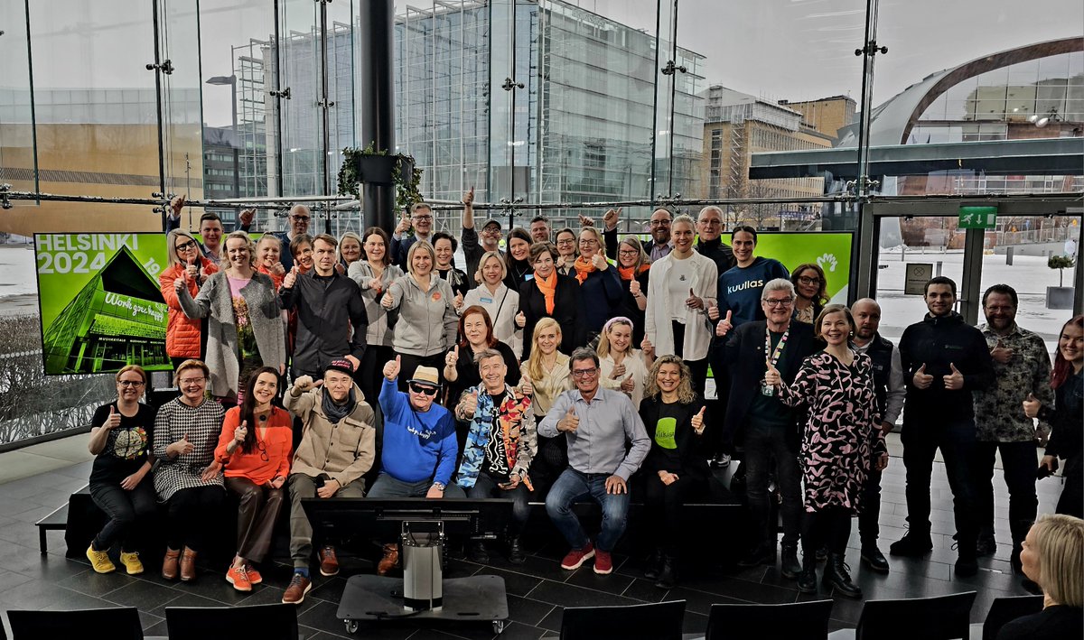 Lisäkiitokset lavojen juontajille <a href="/BeePeeLo/">≋b≋r≋a≋n≋d≋o≋ 🇺🇦🇫🇮🇺🇦</a> ja aina yhtä loistava <a href="/SimoRoutarinne/">Simo Routarinne</a>. Samoin ISO kiitos <a href="/JaanaHautala/">Jaana Hautala</a> <a href="/lauri_pyykkonen/">Lauri Pyykkönen</a> #Mineakustannus avustanne.