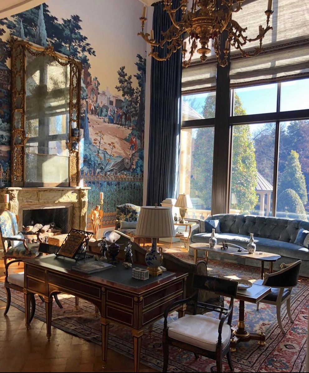 EvaLovesDesign's tweet image. Handblock:  Fabulous room by @john_bobbitt with panoramic wallpaper #handblockprinted