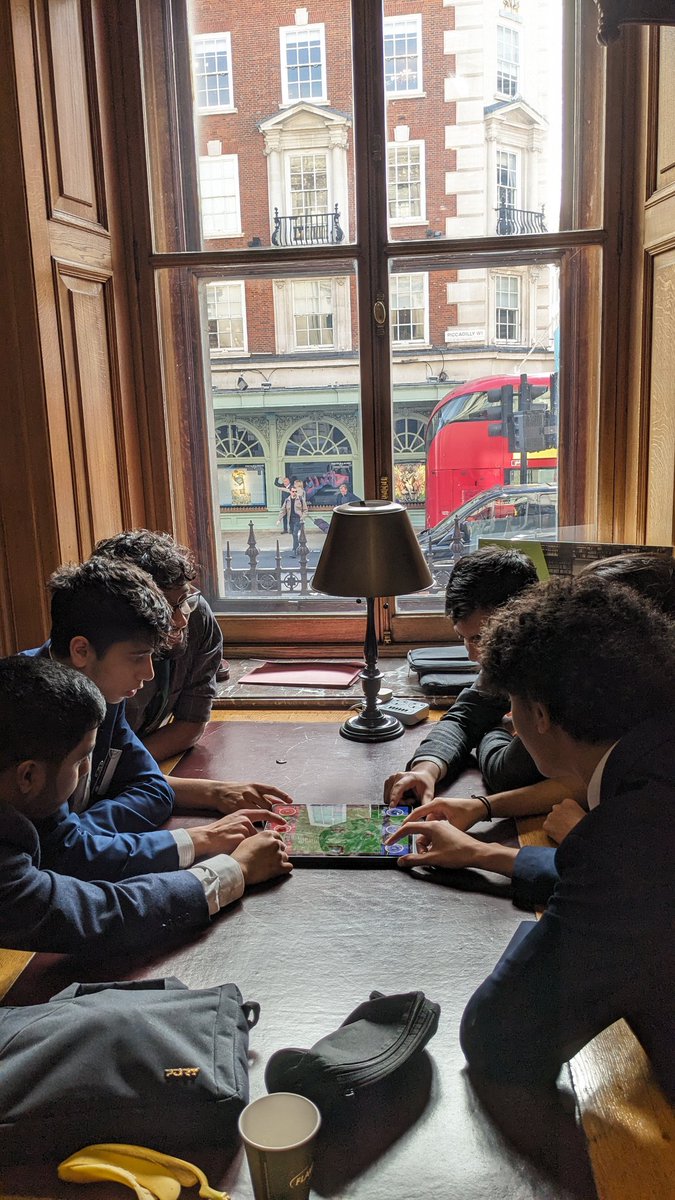 Arrived at @GeolSoc ready for the #SchoolsChallenge finals. Team building activities underway as the team get ready to bring the trophy home! #ThinkGeology @agsb_official