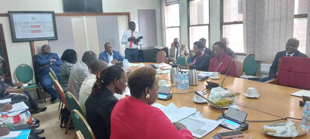 I chaired the Health Committee of @Parliament_Ug as we interacted with @MulagoReferral officials led by Dr Byanyima Rosemary, the Ag ED. We discussed Hospital budget for 2024/25. Key challenges are staffing gaps, inadequate medical supplies, salary discrepancies among others.